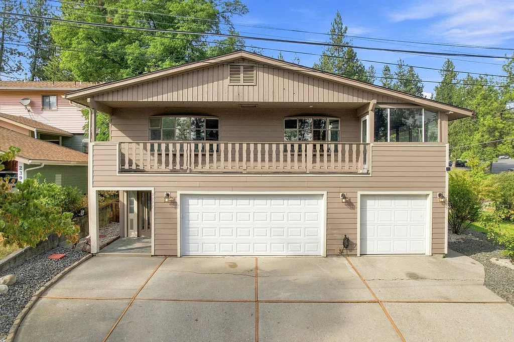 2377 W Fairway Dr — Photo 1
