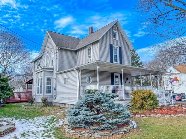 511 1st St, Athens, PA 18810