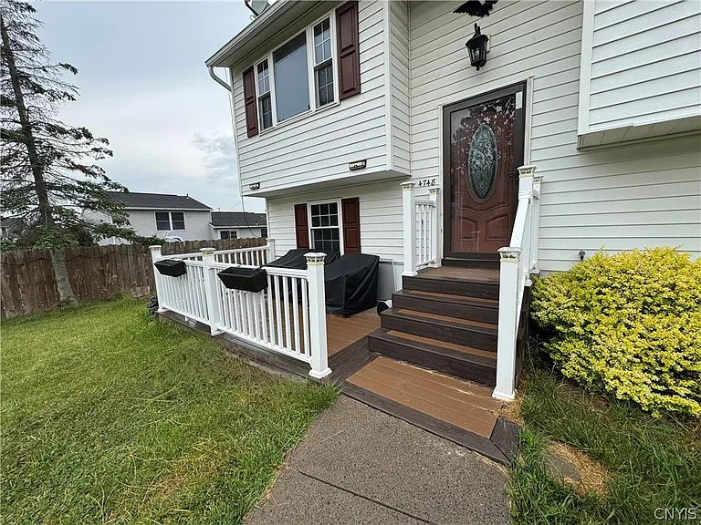 4748 Haverton Ln — Photo 3
