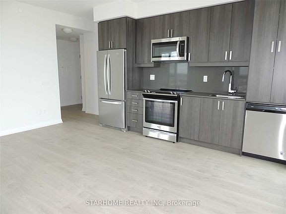 4th image of 7895 Jane St #2015