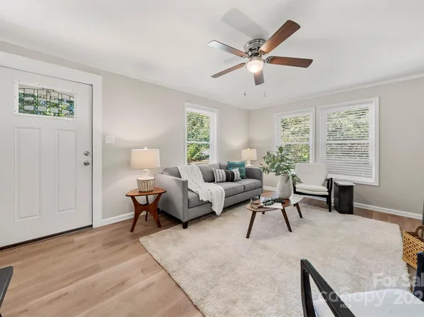 425 25th St SW, Hickory, NC 28602