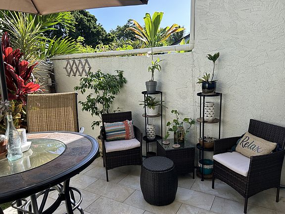Outdoor patio sitting area