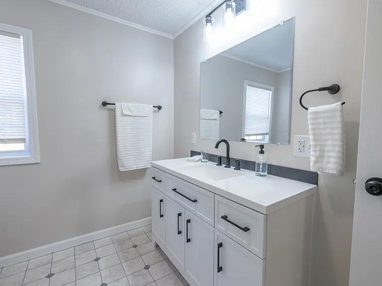 110 Couch St — Photo 19