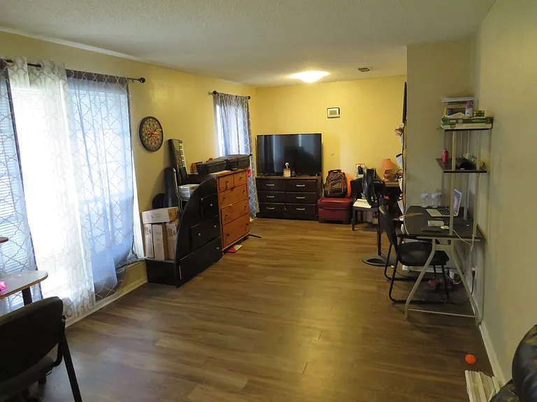 4815 Sorrento — Photo 9
