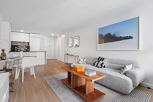 Rented by Vanbarton Services LLC | media 24