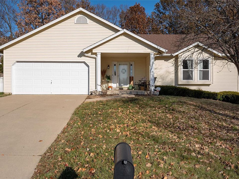 2nd image of 2907 Bromley Dr