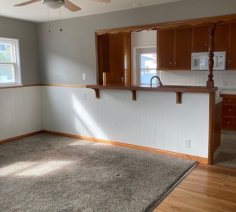 2nd image of 225 San Remo Dr