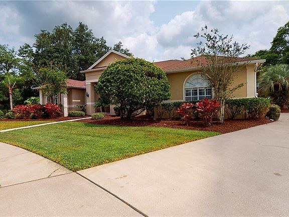 3rd image of 1014 Emerald Creek Dr