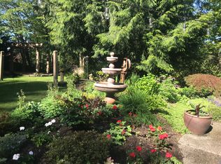 4355 Island Crest Way, Mercer Island, WA 98040