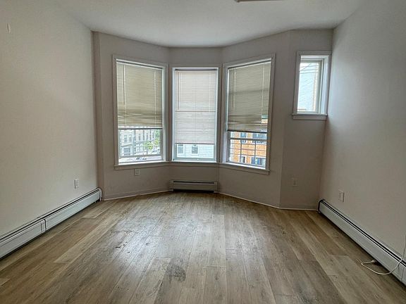 5th image of 444 Bergen Ave APT 3R