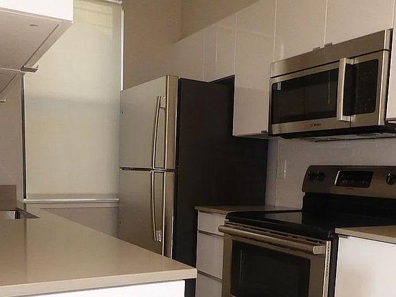 4th image of 51 Shoreline Ct