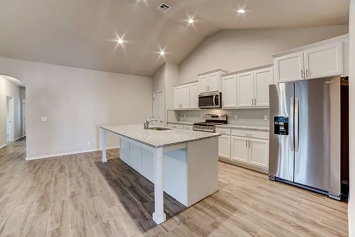 2421 W Imperial Ct — Photo 14