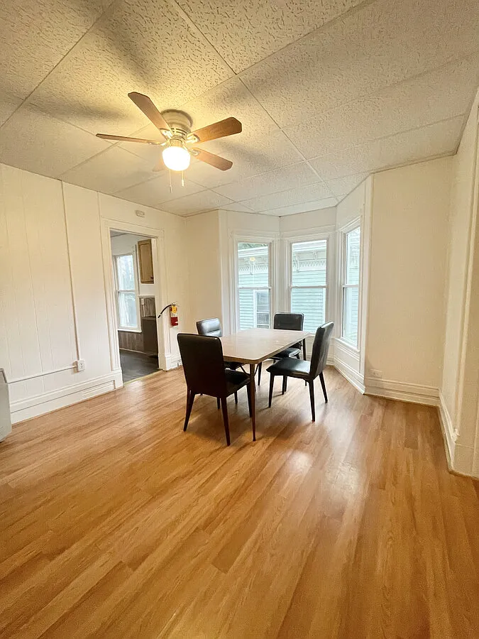 3 bed, 1000 sqft, $700 — Photo 4