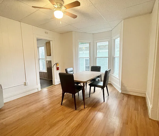 7 Reynolds Ave — Photo 4