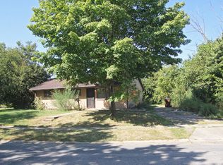 1425 Azalea Dr, Dayton, OH 45417