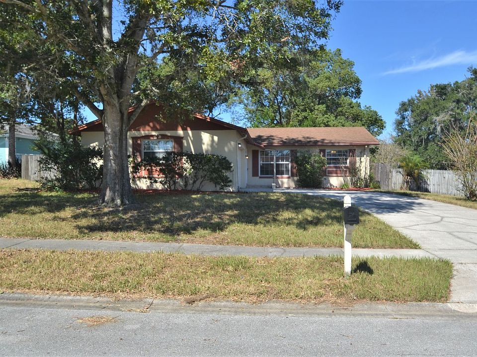 1st image of 401 Valencia Ct