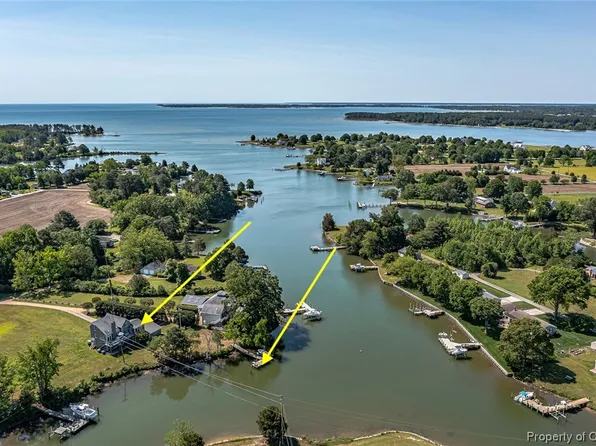 146 Creek Bed Ln, Kilmarnock, VA 22482