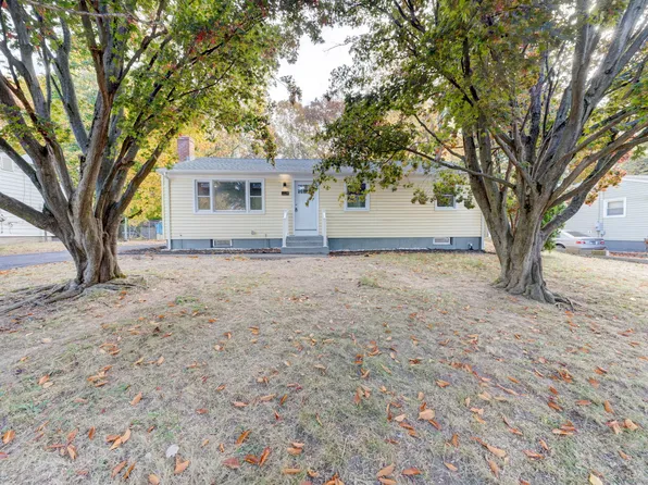 12 Banfield Lane, Bloomfield, CT 06002