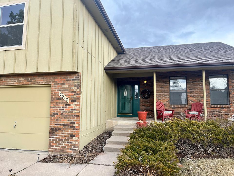 Entrance with covered porch