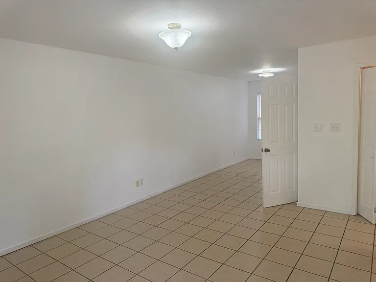 234 Adcock Rd #J — Photo 7