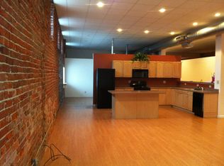 413 Locust St #C, Evansville, IN 47708