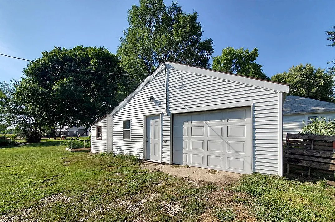 2 bed, 947 sqft, $825 — Photo 4