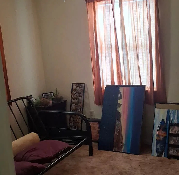 2nd bedroom