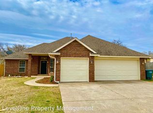 2216 Naples Way, Edmond, OK 73034
