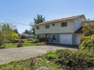 2071 Gull Ave, Comox, BC V9M 1L5