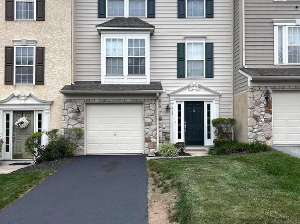 717 McCardle Dr, West Chester, PA 19380