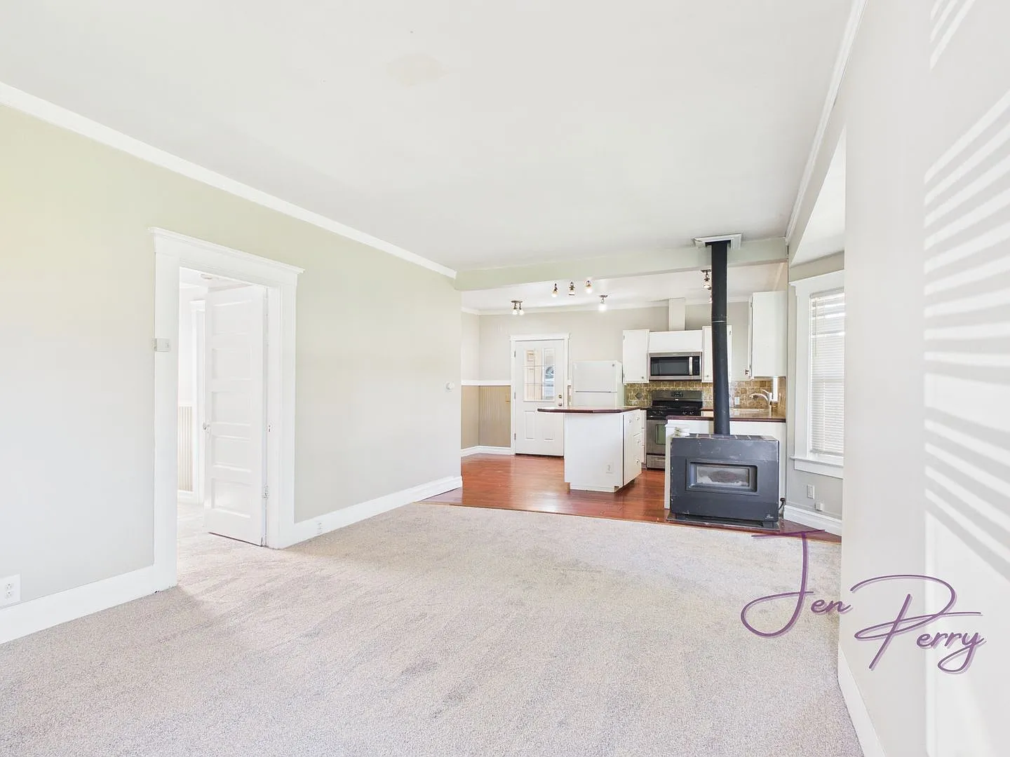 3 Bedroom 1 Bathroom Home in Everson, WA — Photo 3