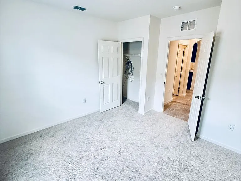 465 Sorrento Dr — Photo 11