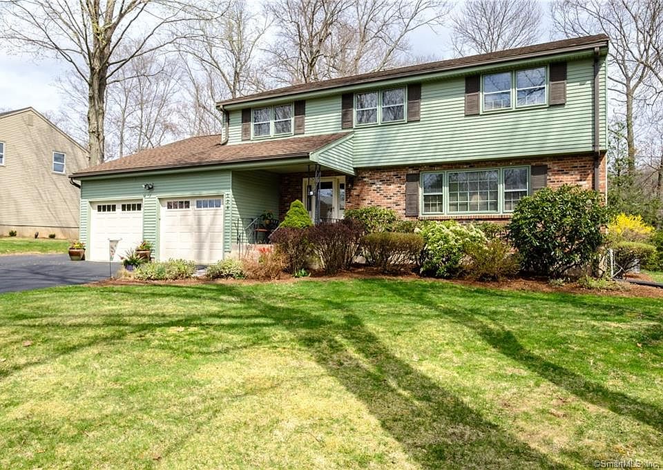 1st image of 128 Deerfield Dr