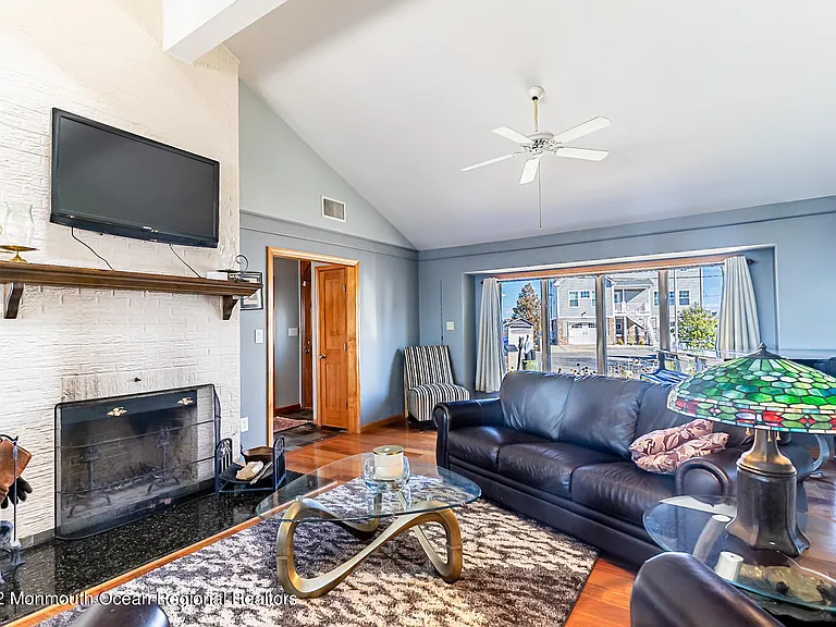 23 Harborside Dr W — Photo 15