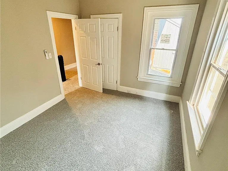 718 Linden St — Photo 6
