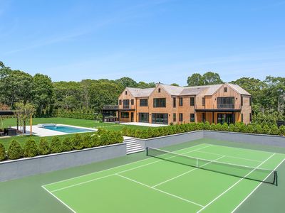 150 Edge Of Woods Rd, Southampton, NY, 11968