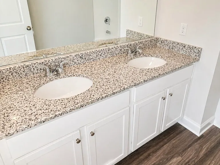 373 Oakwood Dr NW — Photo 9