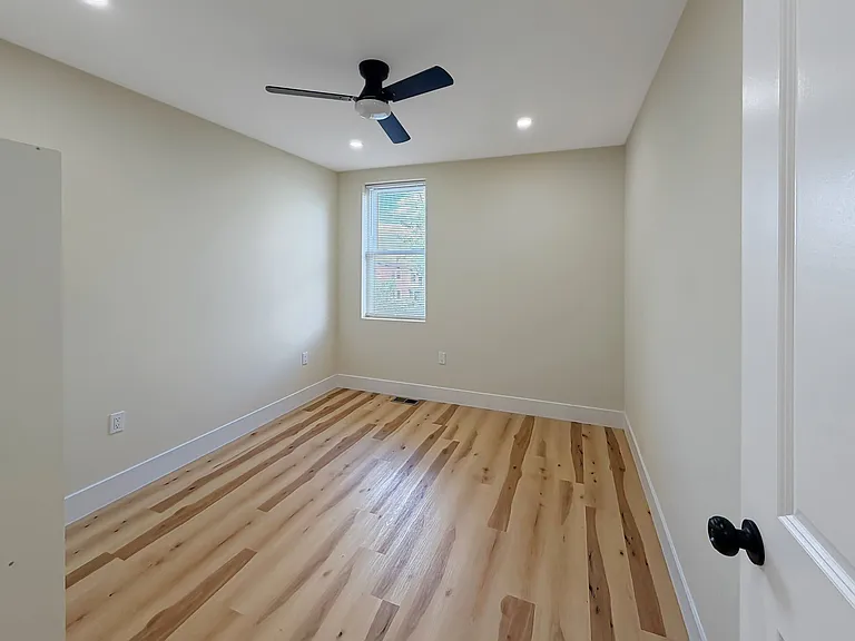 2915 Kirk Ave — Photo 20