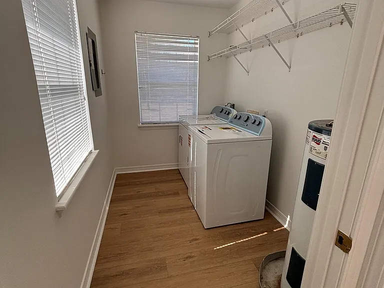 5402 Gex Dr — Photo 9