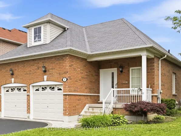 7 Swindells St, Clarington, ON L1C 0K3