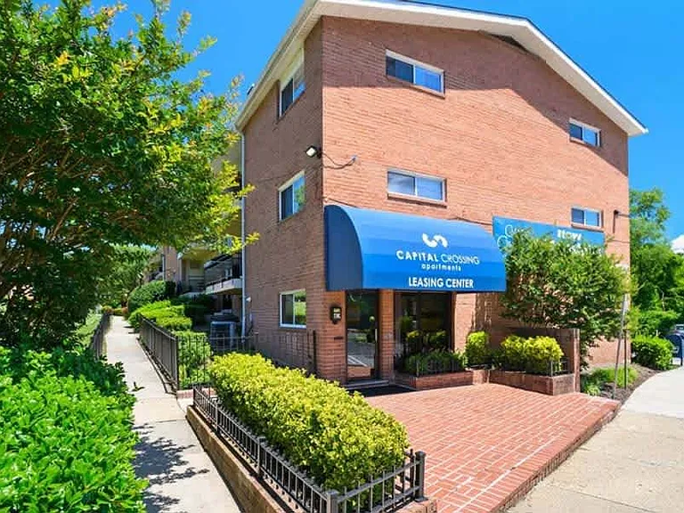 Capital Crossing — Photo 14