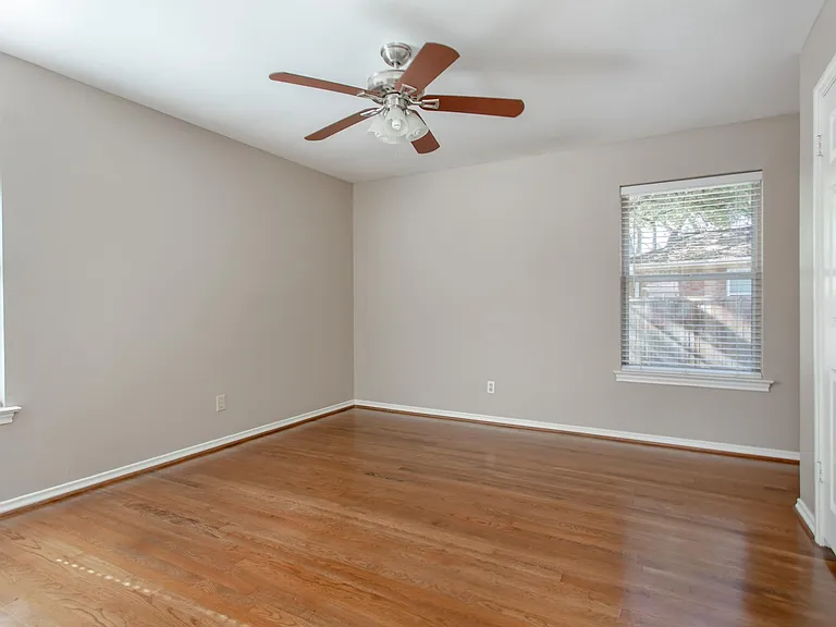 6912 Wake Forrest Dr — Photo 20