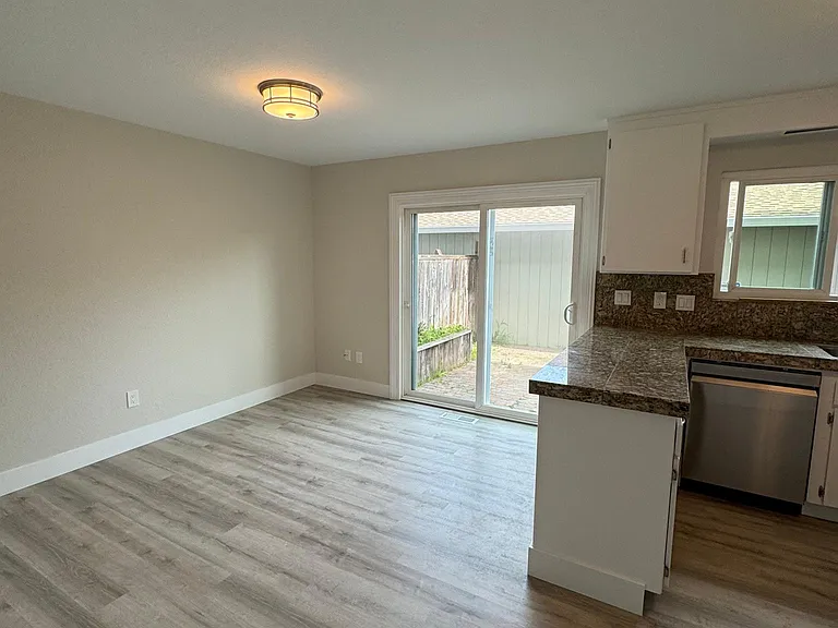 101 Ellis St #104 — Photo 11