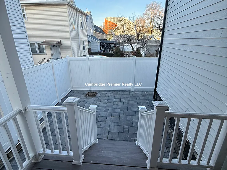 8 Brentwood St #1 — Photo 9