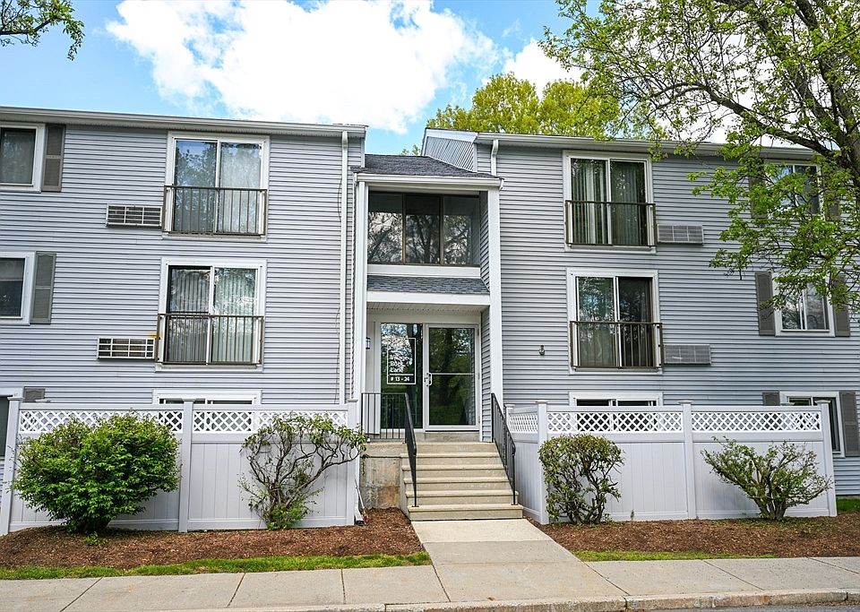 1st image of 5 Village Rock Ln APT 15