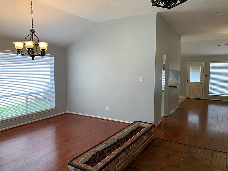 3111 Lazy Brook Dr — Photo 3