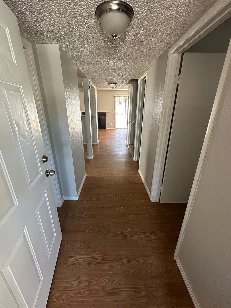 Move In Special 1/2 Off The 1st Months Rent. — Photo 2