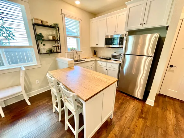 (undisclosed Address), Vancouver, WA 98685