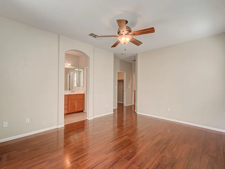 4421 Desert Home Ave — Photo 29