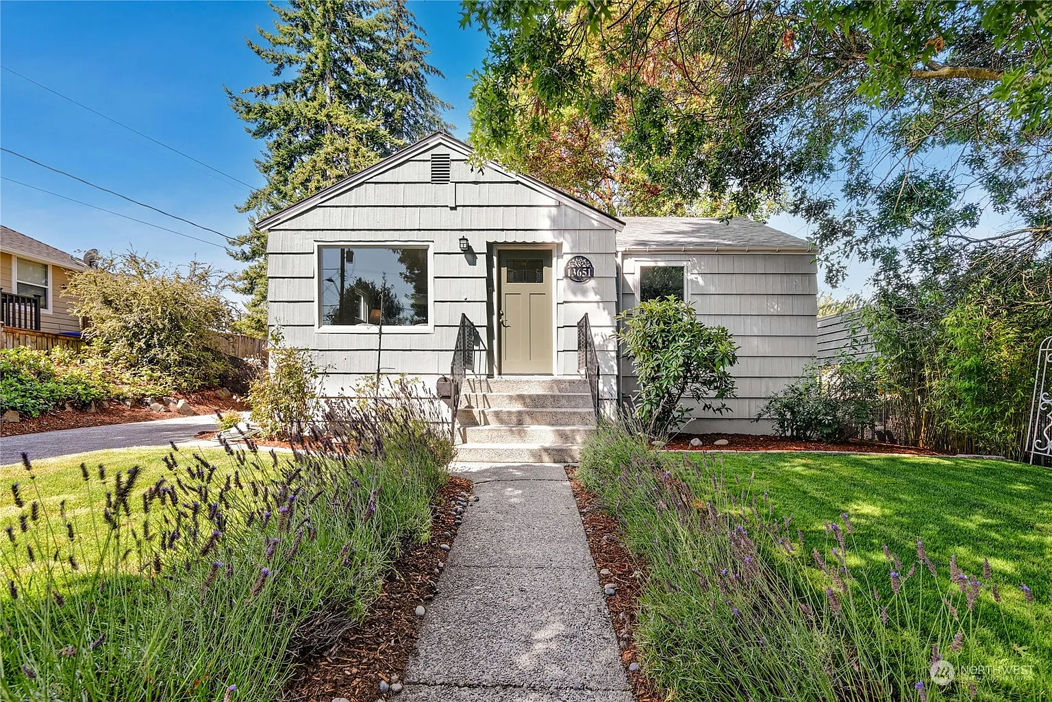 13651 1st Avenue SW photo 1